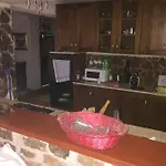 Spacious And Charming House In With Large Garden בית נופש *