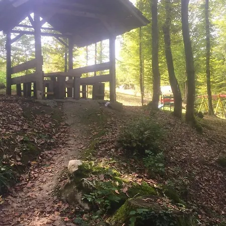 Дом отдыха Spacious And Charming House In With Large Garden