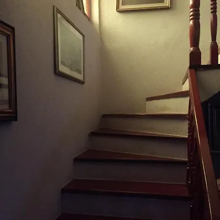 Spacious And Charming House In With Large Garden Дом отдыха