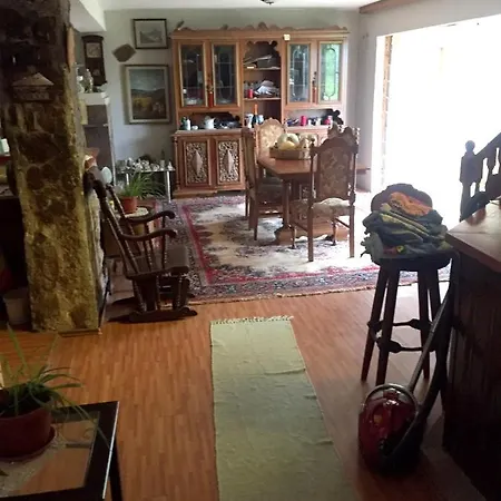 Spacious And Charming House In With Large Garden Holiday home
