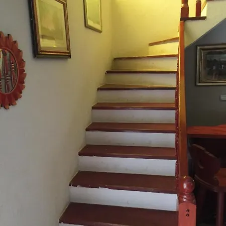 Spacious And Charming House In With Large Garden Vozuca