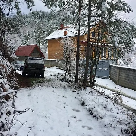 Дом отдыха Spacious And Charming House In With Large Garden