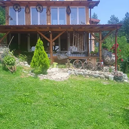 Spacious And Charming House In With Large Garden Σπίτι διακοπών