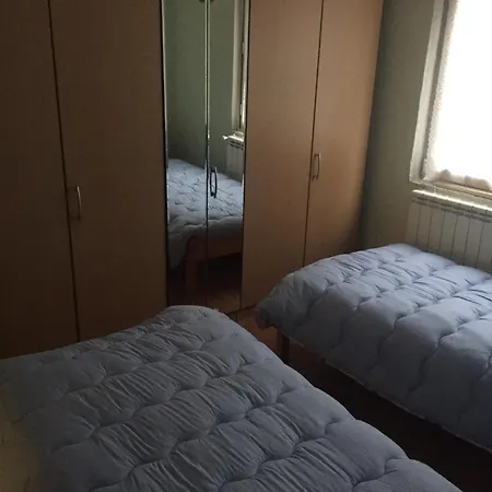 Spacious And Charming House In With Large Garden Σπίτι διακοπών *