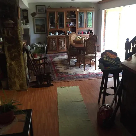 Spacious And Charming House In With Large Garden * Vozuca