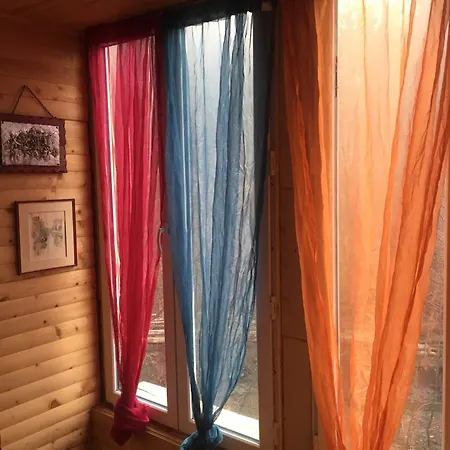 Spacious And Charming House In With Large Garden *
